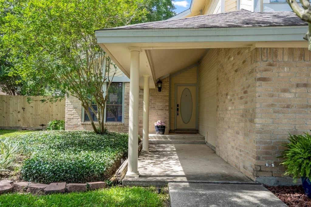 Photo of 6806 Peace River Drive
