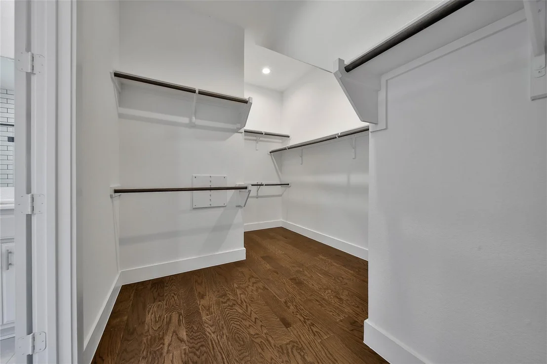 Photo of 115 Oak Estates Drive