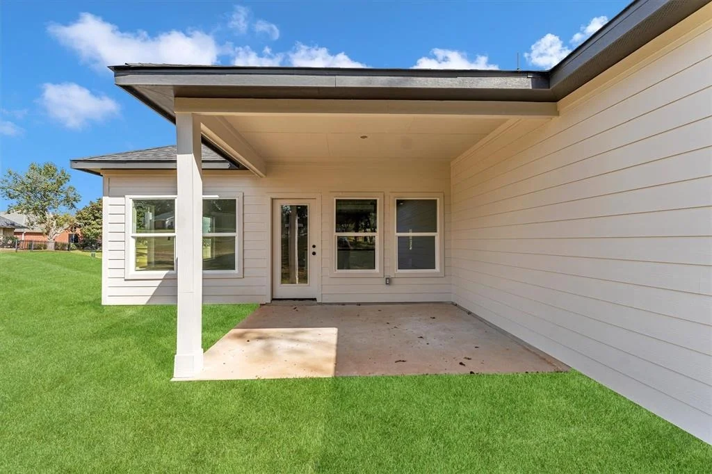 Photo of 1005 Lake View Drive