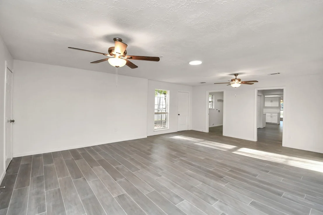 Photo of 3919 Fernglade Drive