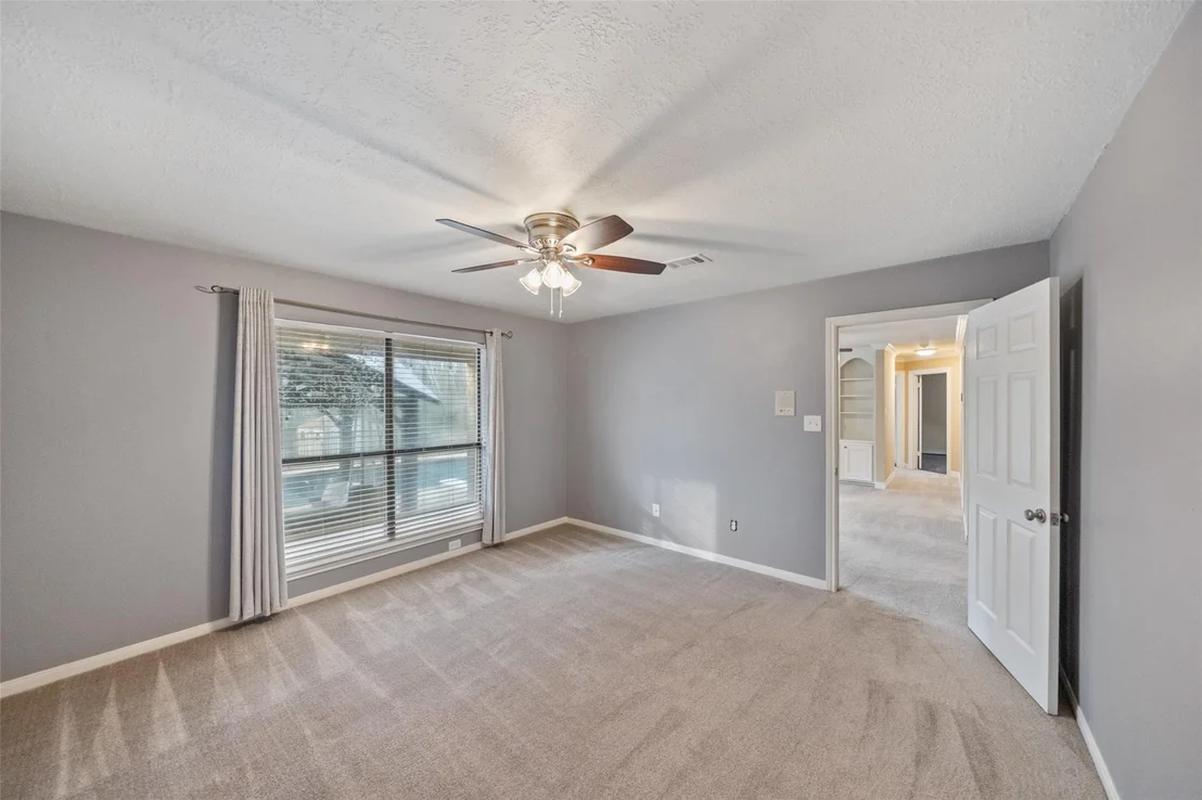 Photo of 6 Highland Hollow Drive