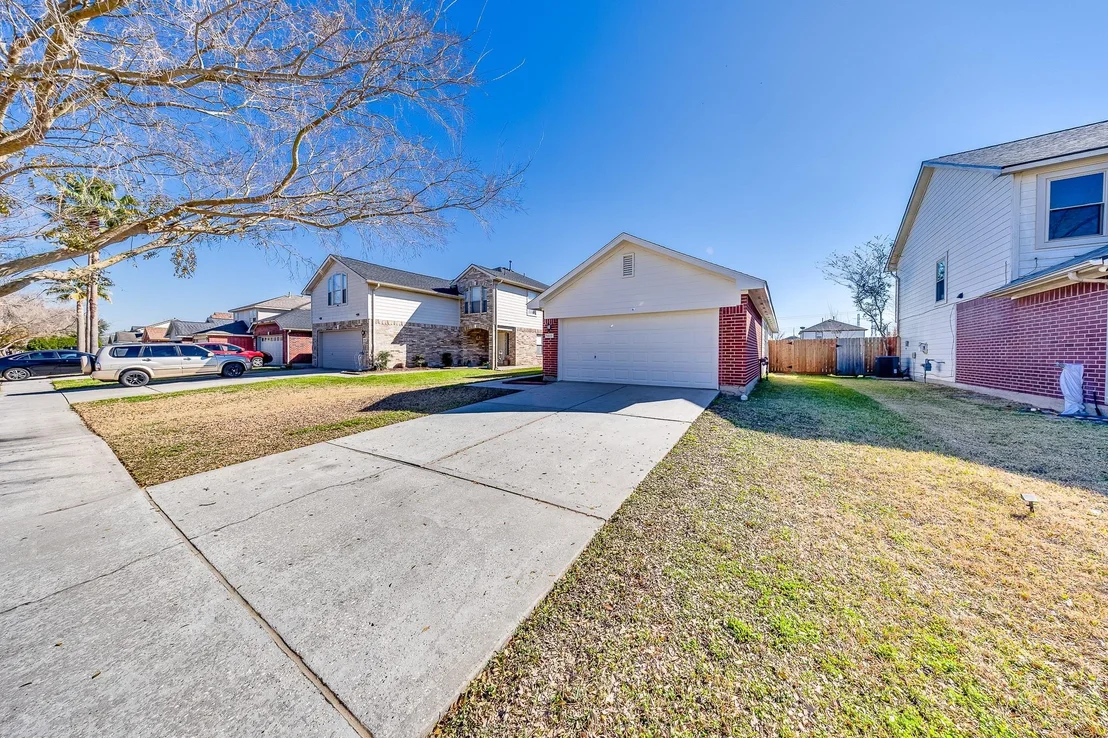 Photo of 5611 Tidewater Drive