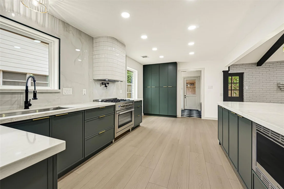 Photo of 11306 Valley Spring Drive