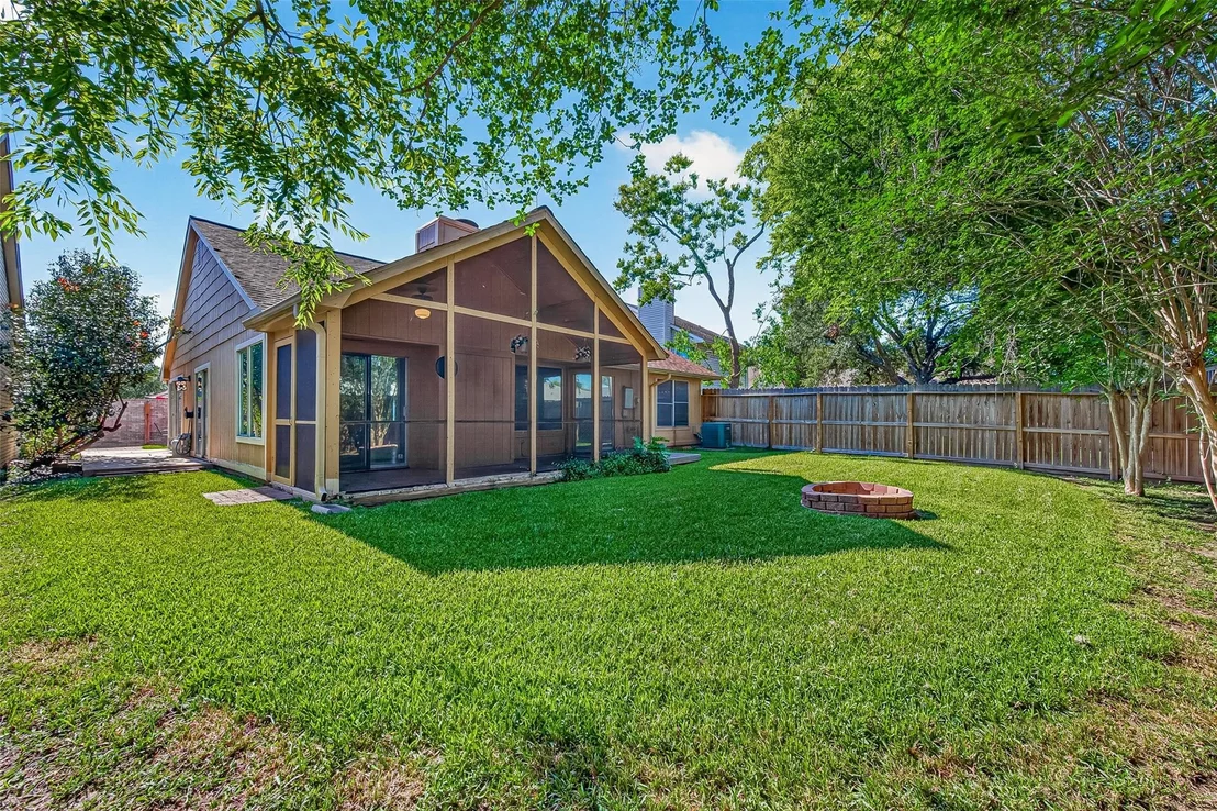 Photo of 3927 Heathersage Drive