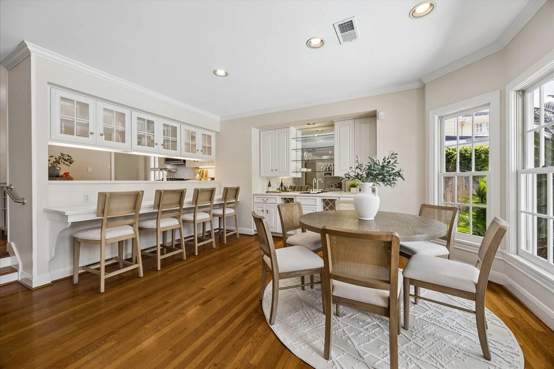 Photo of 2416 Addison Road
