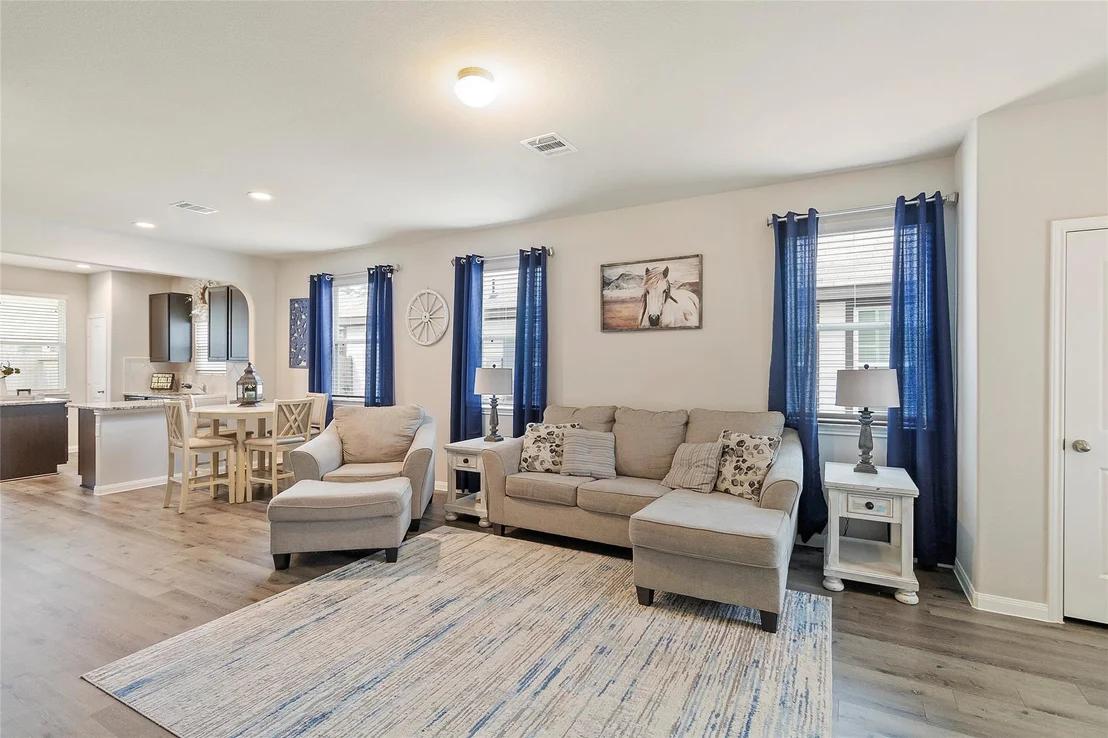 Photo of 3432 Wooded Lane
