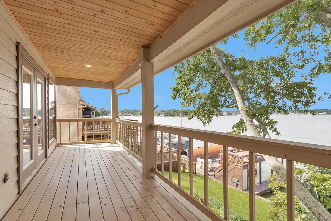 Photo of 1130 Lake View Drive