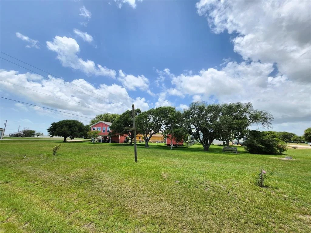 Photo of 853 Swallow Drive