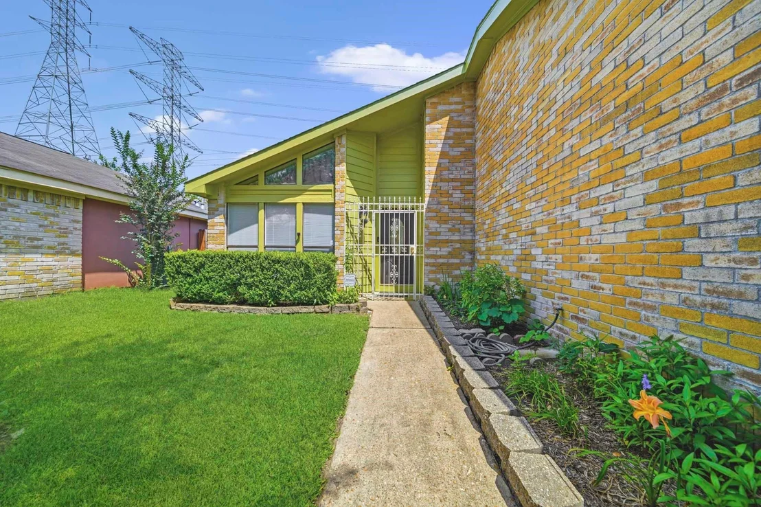 Photo of 10723 Emery Drive