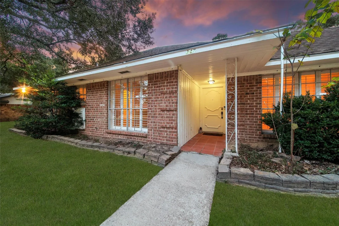 Photo of 347 Maple Lane