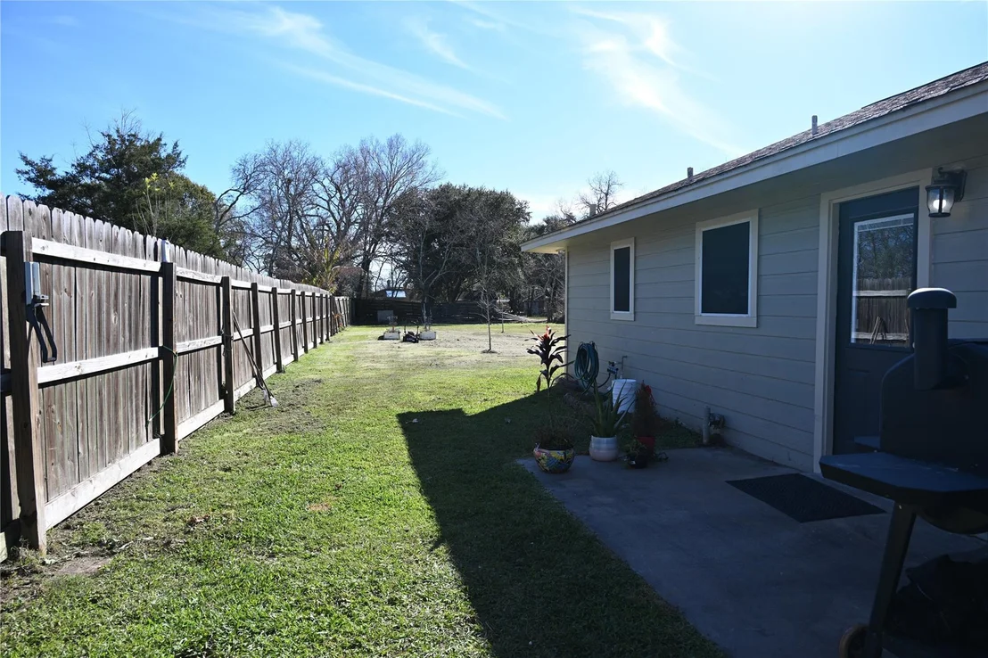 Photo of 1220 Fairground Ln