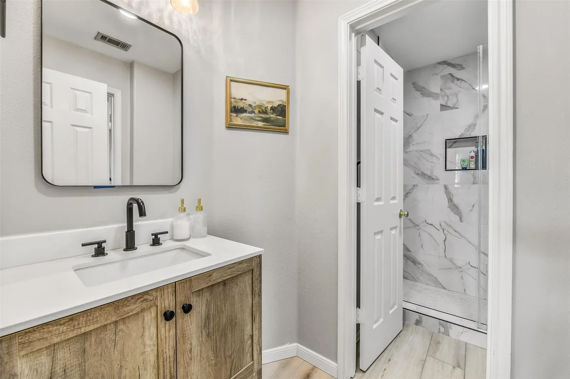 Photo of 2864 Everett Drive