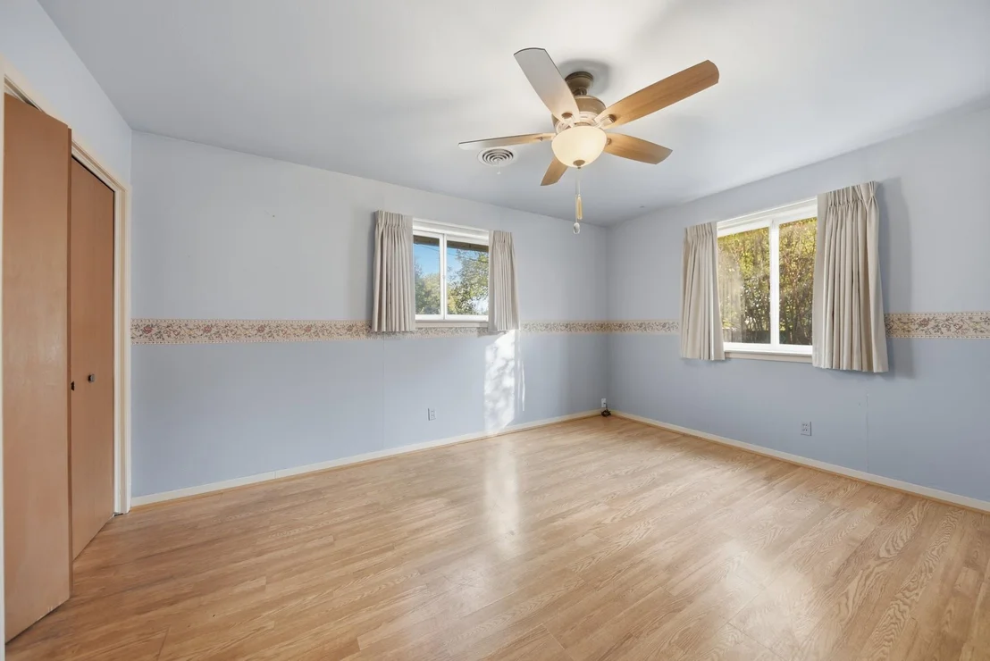 Photo of 1006 Top Hill Drive