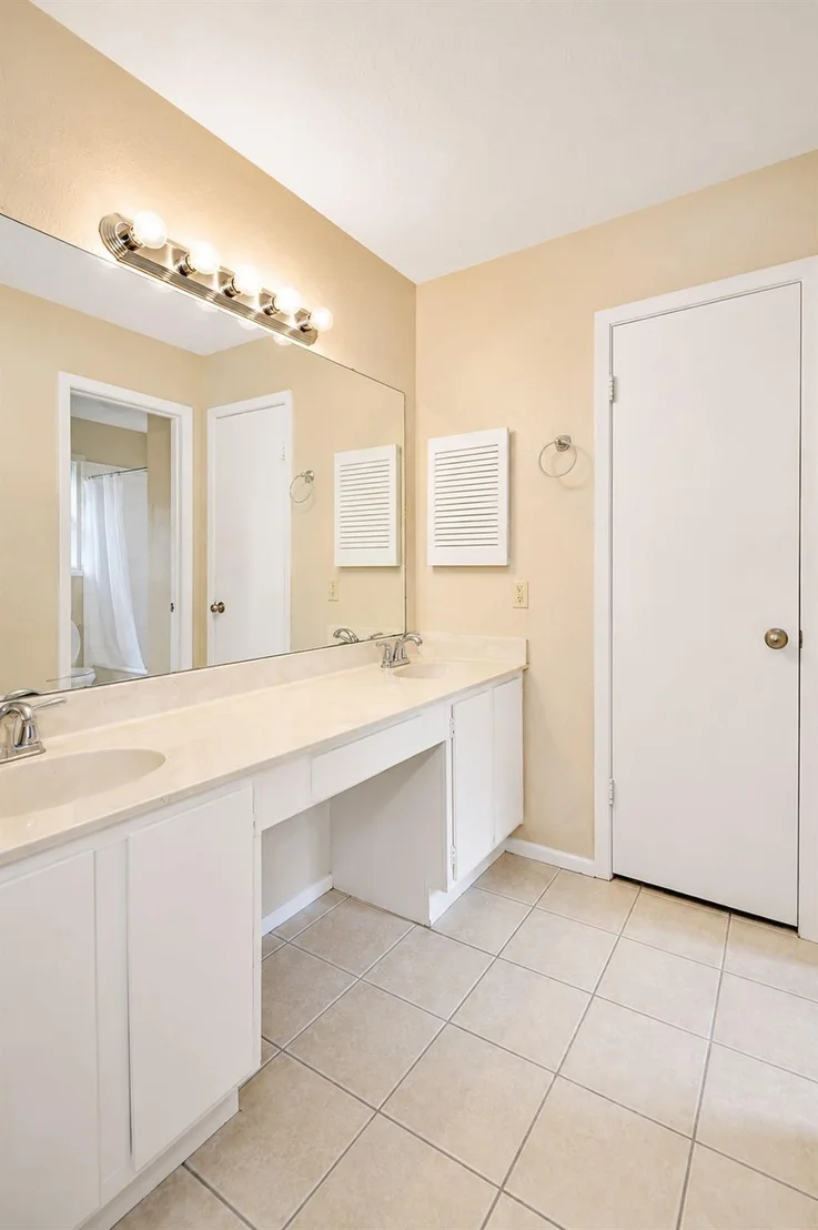 Photo of 5734 Flax Bourton Street