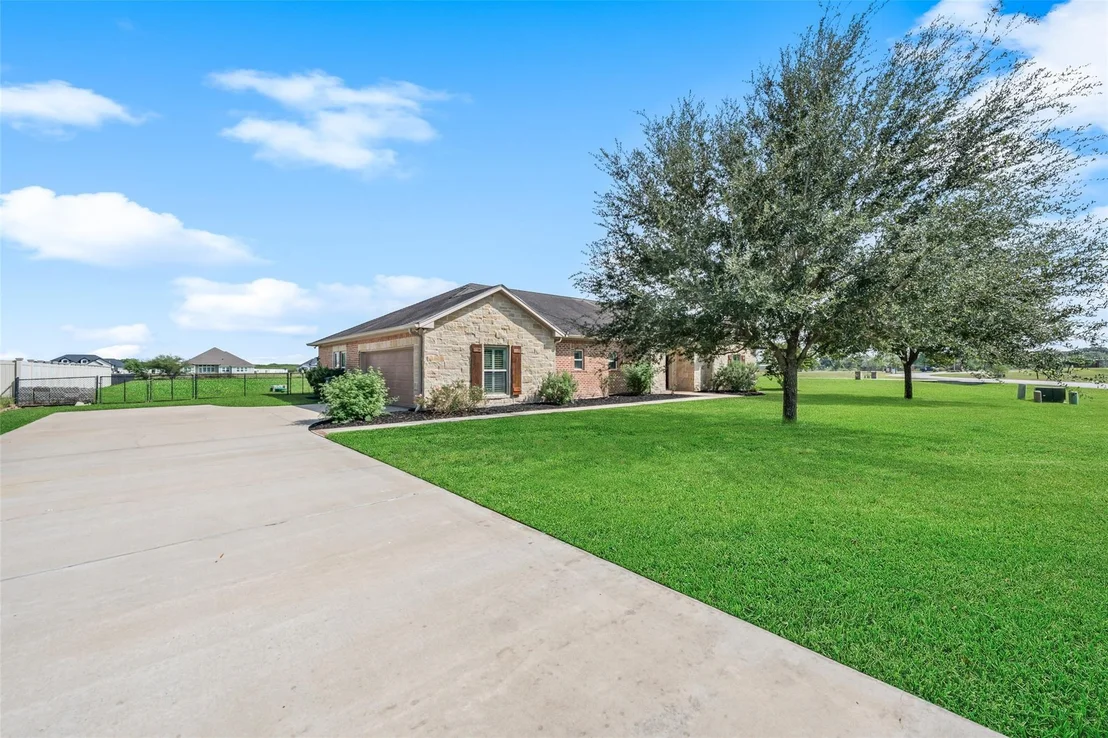 Photo of 135 Wellspring Boulevard
