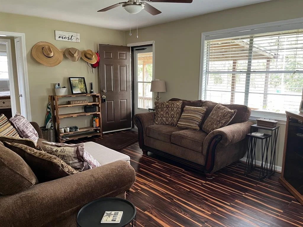 Photo of 302 Oak Hill Drive