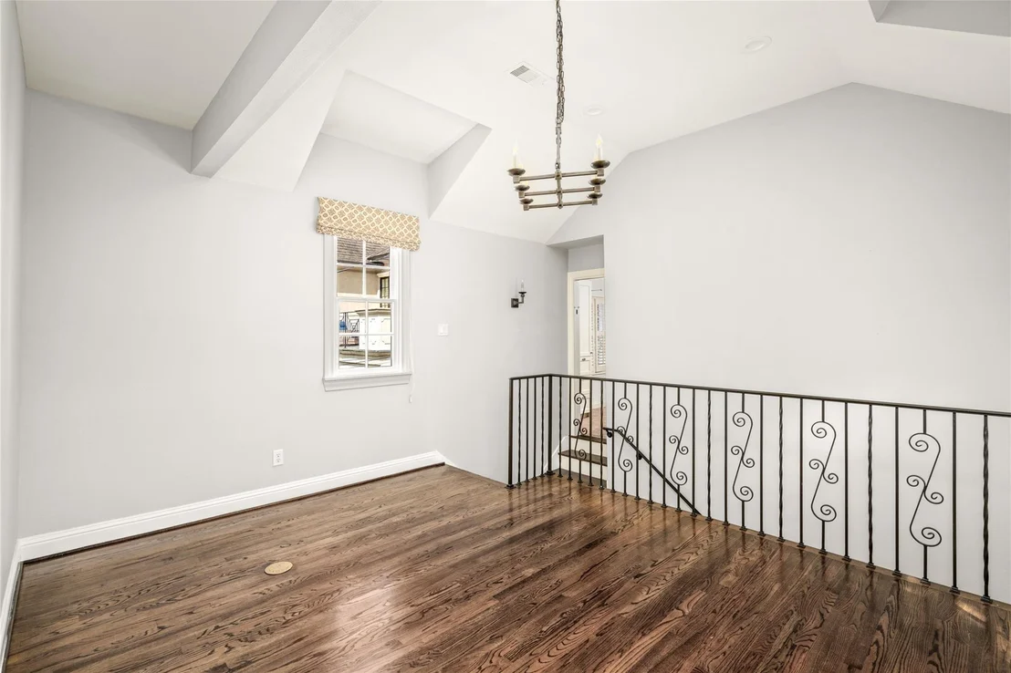 Photo of 3105 Locke Lane