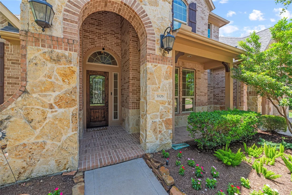 Photo of 5106 Cinco Falls Drive