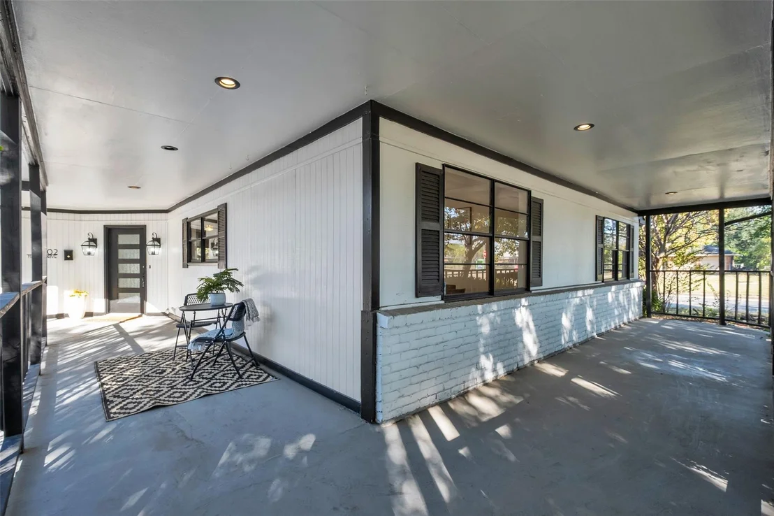 Photo of 5502 Hewitt Dr Drive
