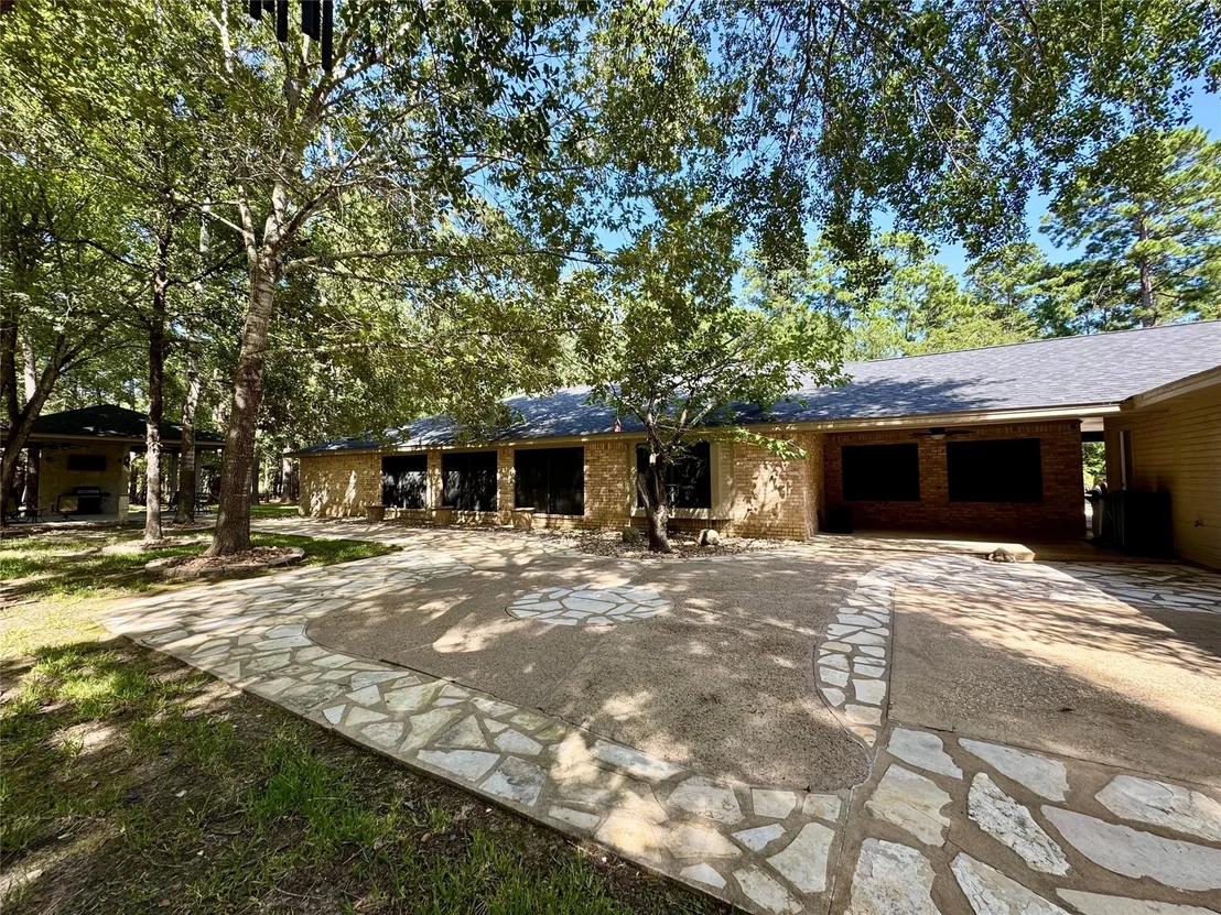 Photo of 125 Clear Springs