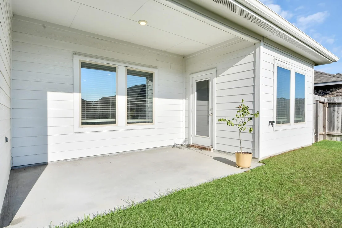 Photo of 5122 Hedgerose Lane