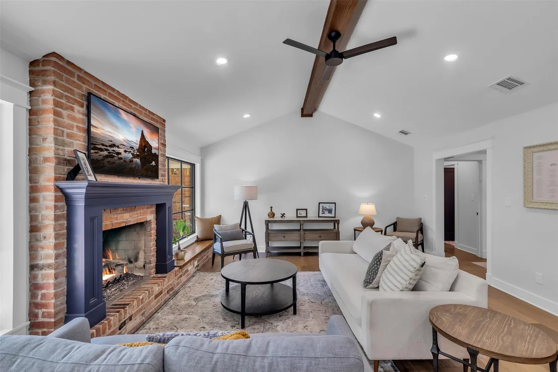 Photo of 606 Hallie Drive