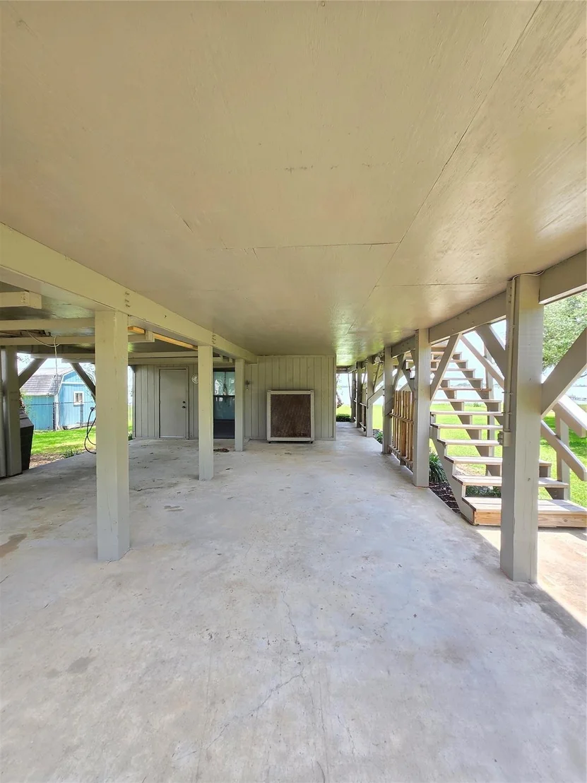 Photo of 2182 W Bayshore Drive
