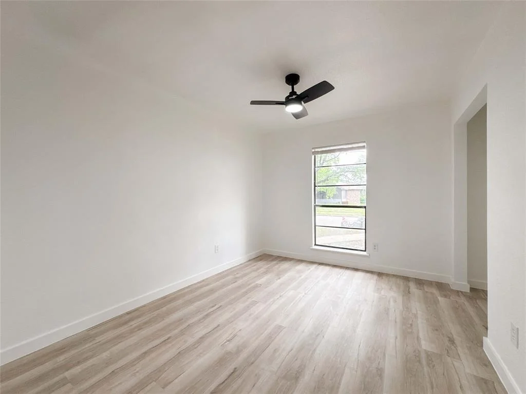 Photo of 14214 Morinscott