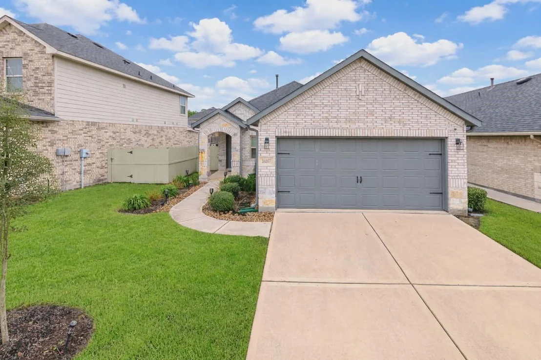 Photo of 16887 Pink Wintergreen Drive