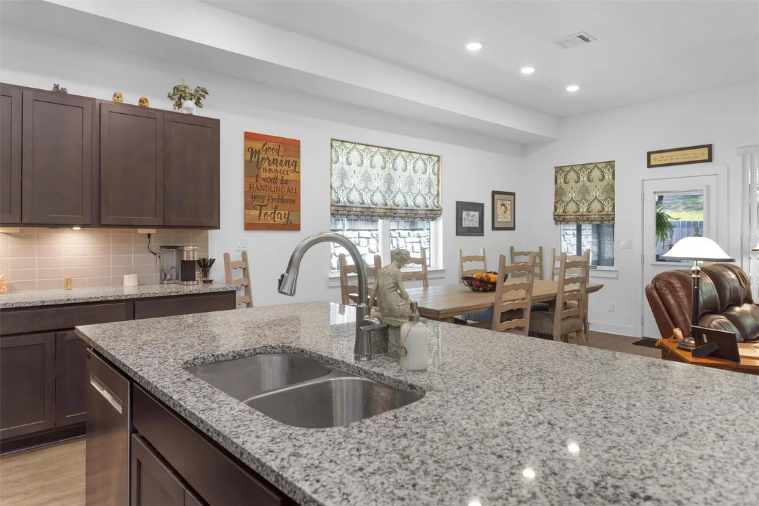 Photo of 954 Golden Willow Lane