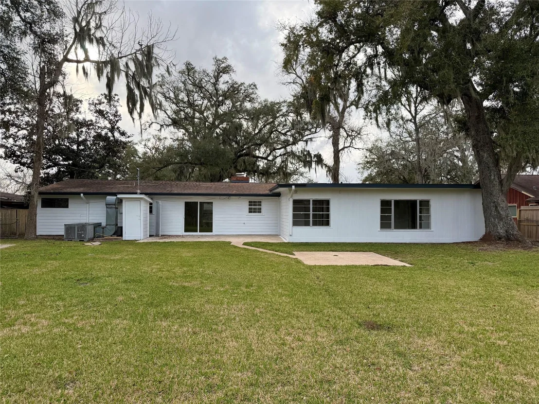Photo of 306 Oak Drive