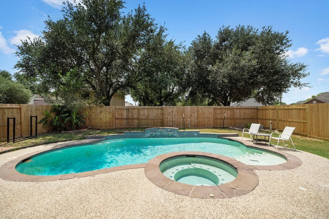 Photo of 14943 Chestnut Falls Drive