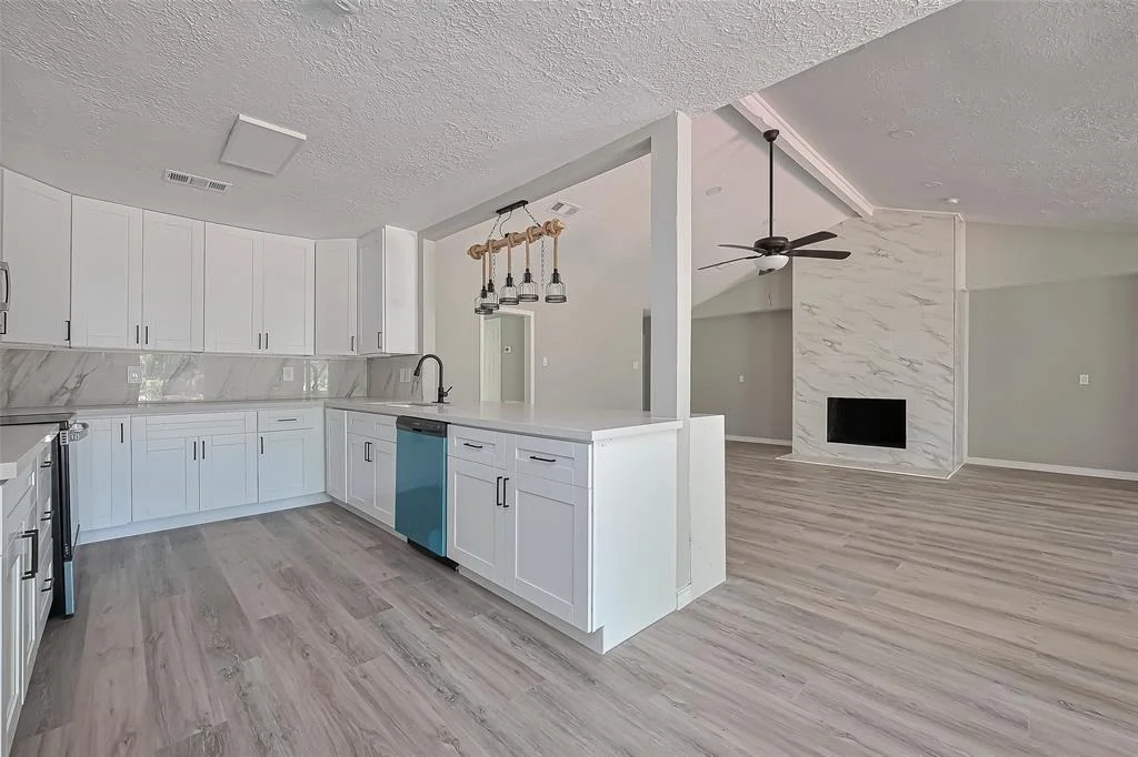 Photo of 23480 Mayer Road