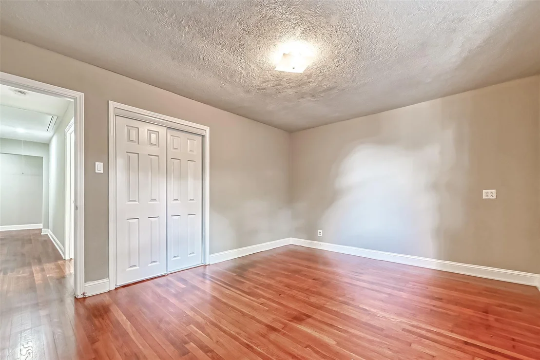 Photo of 1918 Westcrest Drive