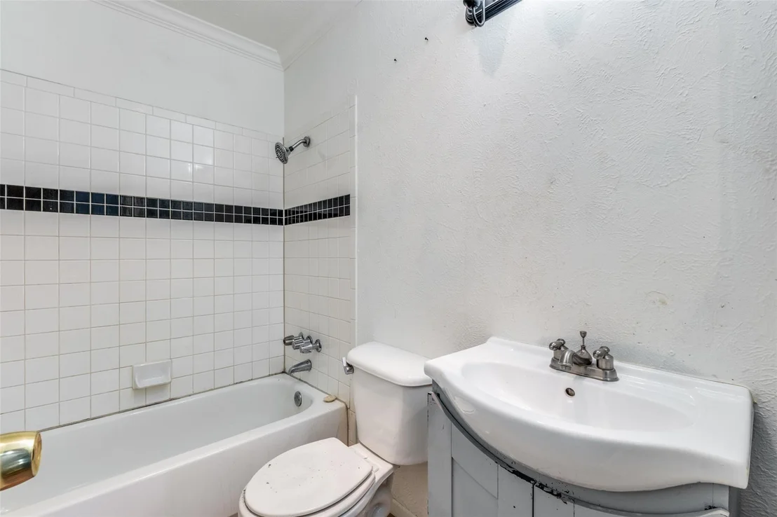 Photo of 3528 Silverhill Drive