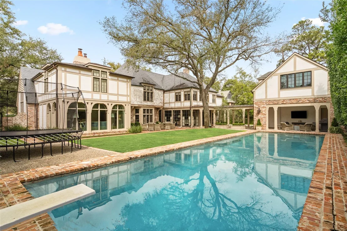 Photo of 1419 Kirby Drive