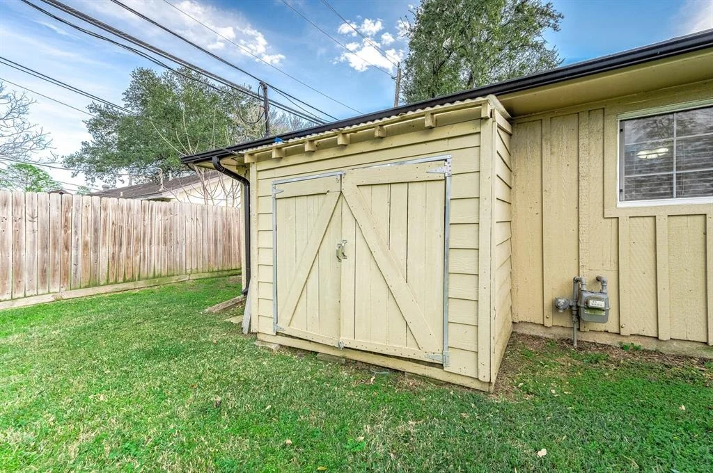 Photo of 10451 Rustic Gate Road