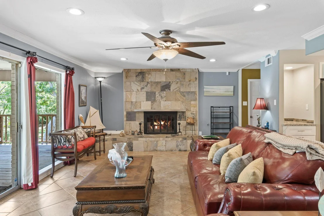 Photo of 707 Scenic Drive