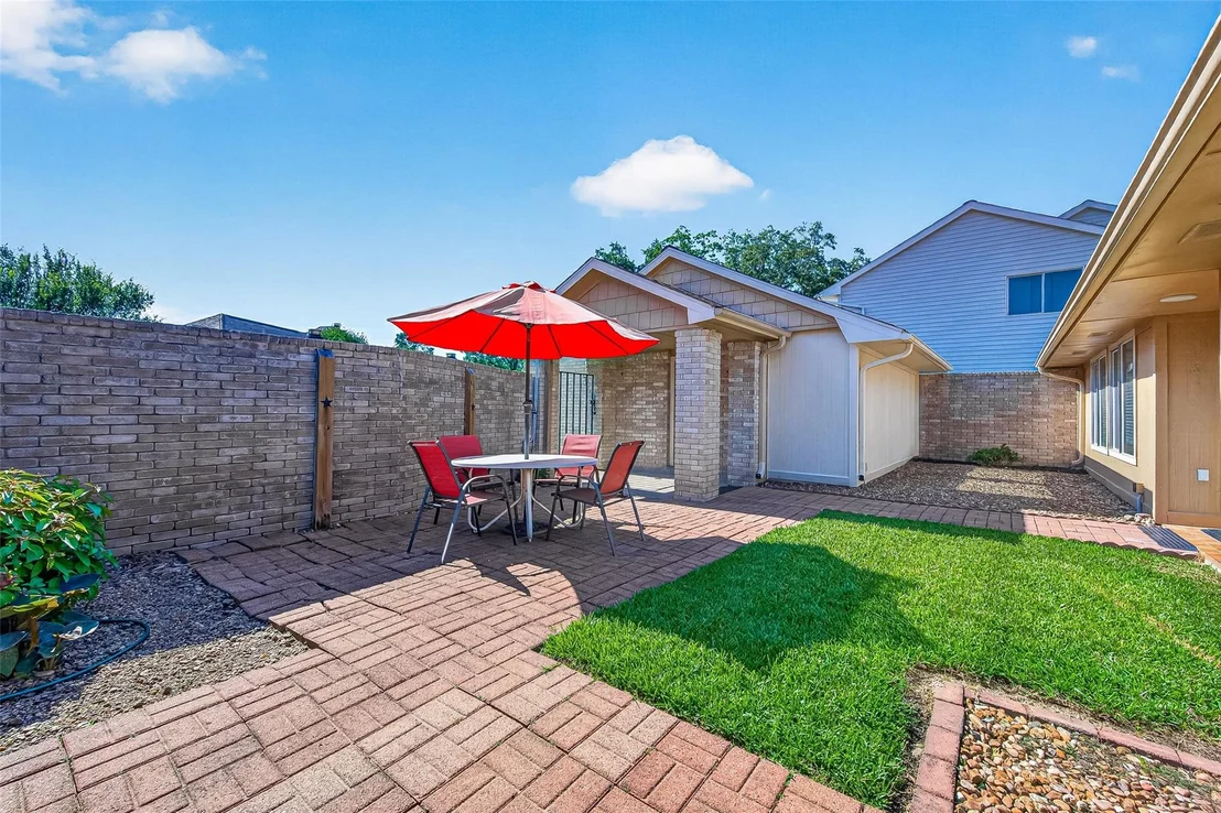 Photo of 3927 Heathersage Drive