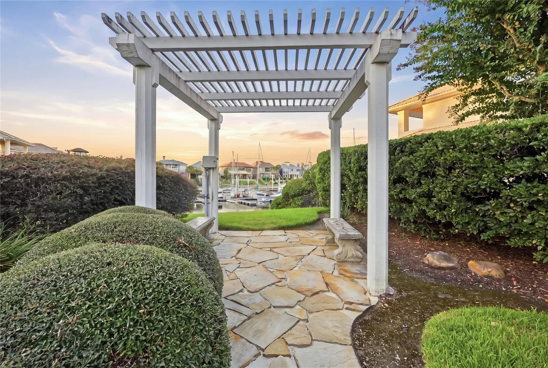 Photo of 320 Harborside Circle