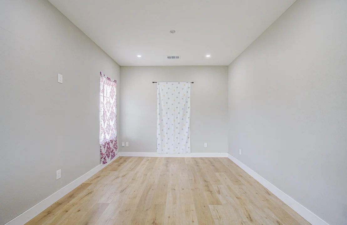 Photo of 1243 Road 5263
