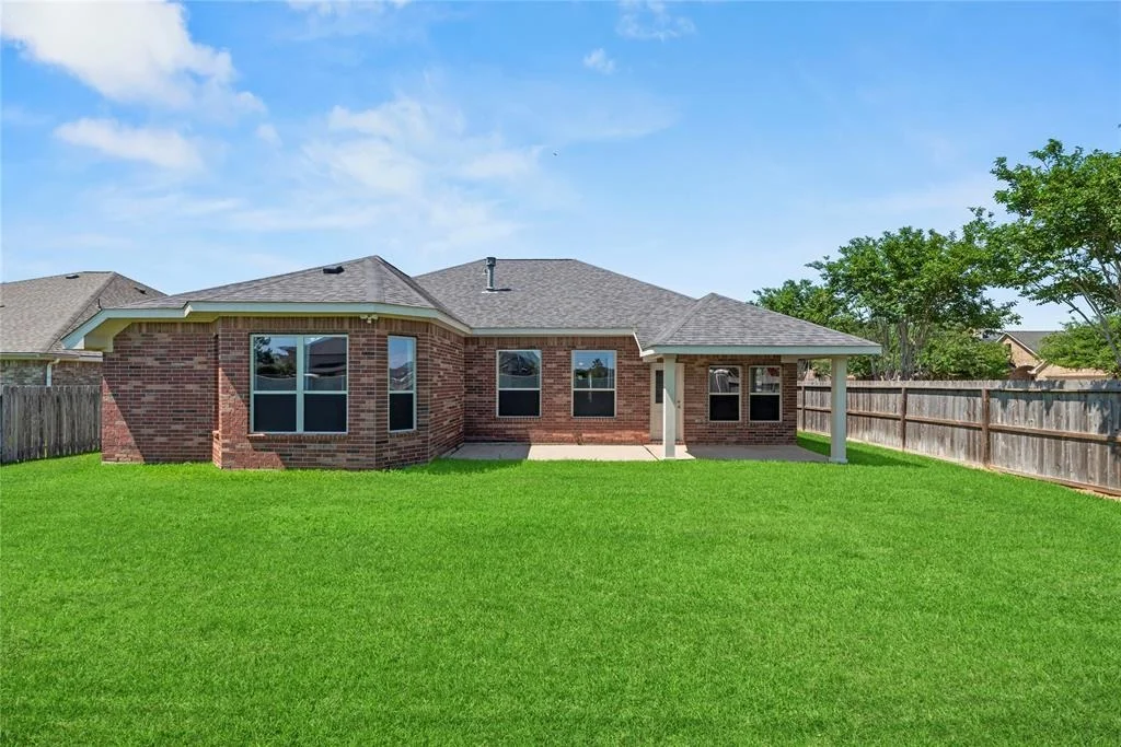 Photo of 28403 Kinglet Pines Drive