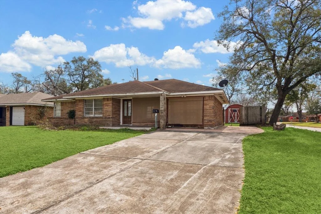 Photo of 947 Stonecrest Drive