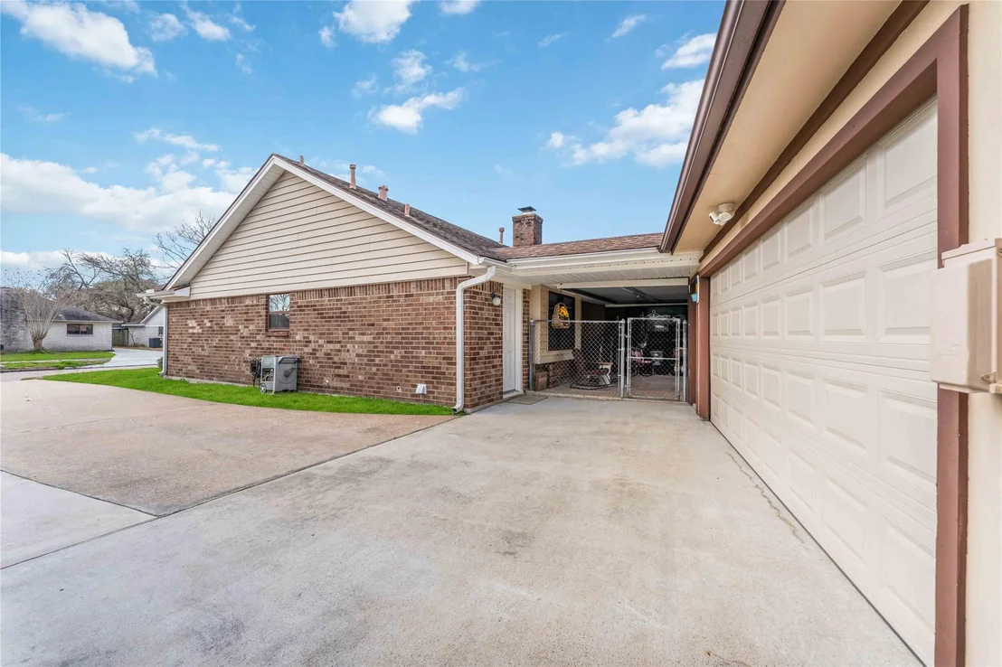 Photo of 5222 Glenvalley Drive