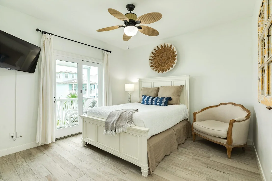 Photo of 3819 Conch
