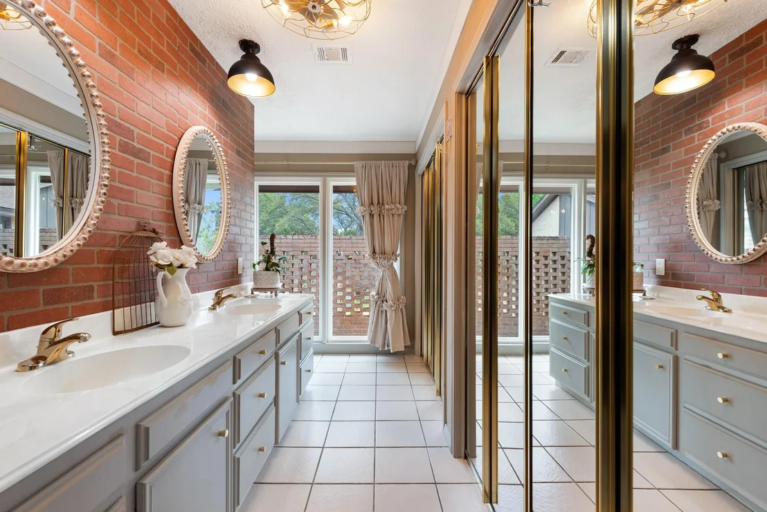 Photo of 2512 Towering Oaks Drive