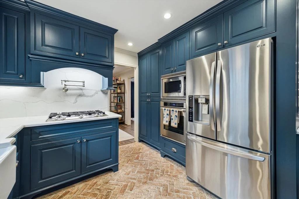 Photo of 10051 Olympia Drive