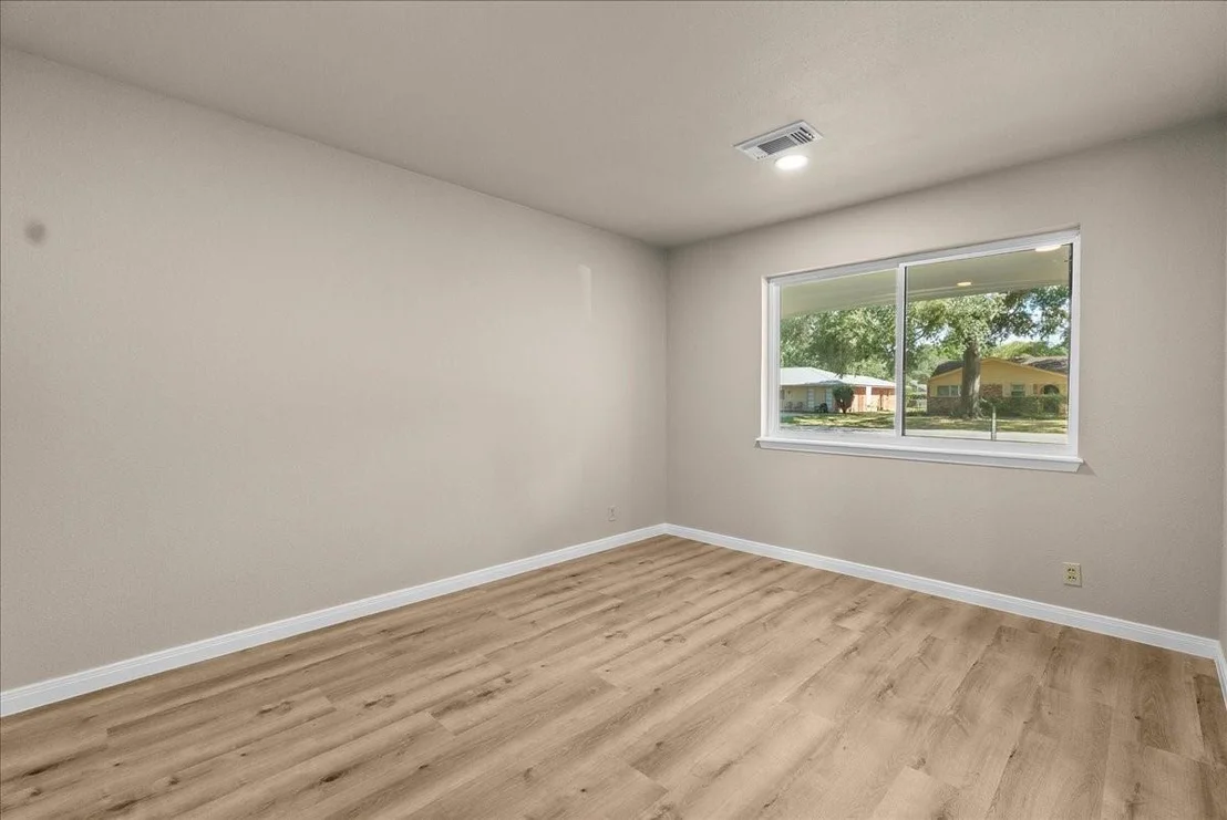 Photo of 5142 Mockingbird Lane