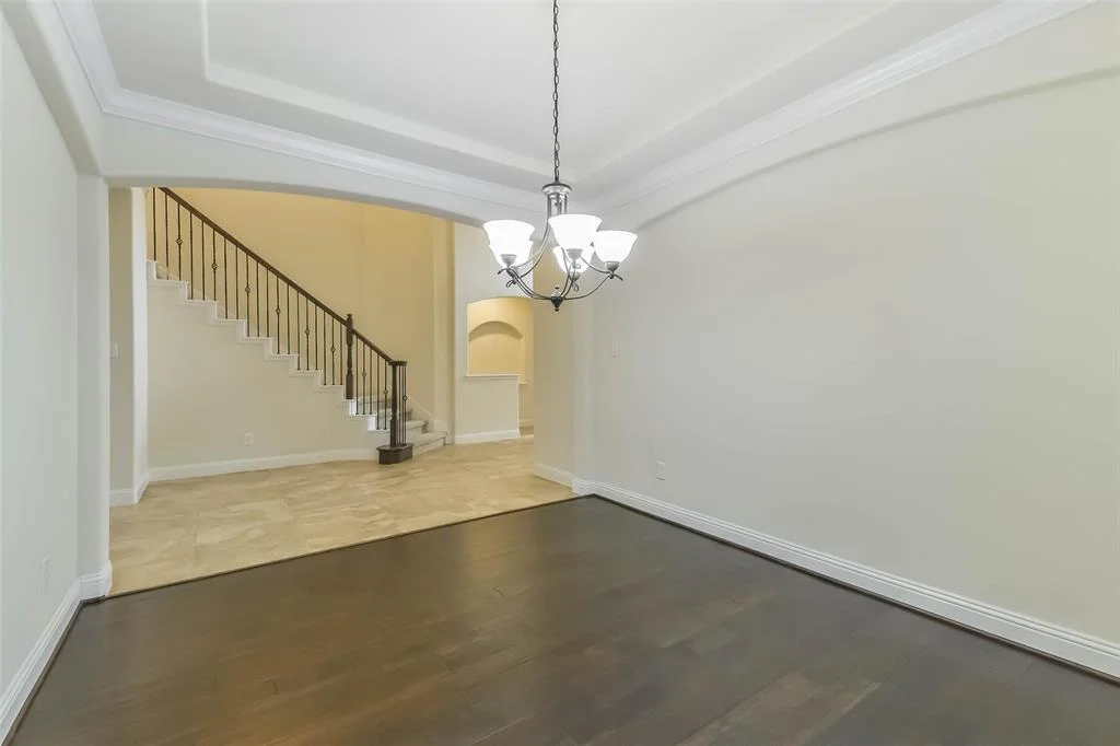Photo of 15 Waterfall Way