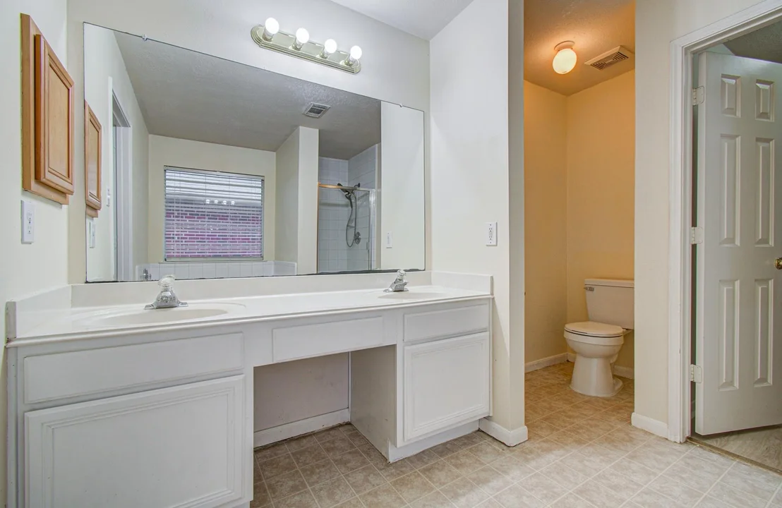 Photo of 5415 Oak Falls Drive